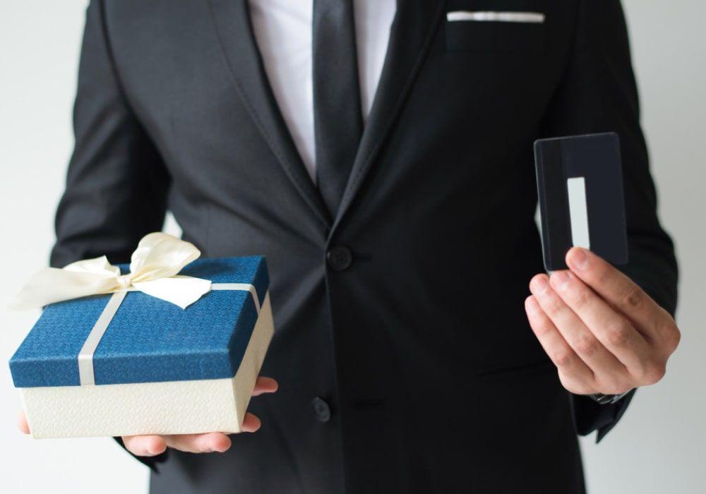 15 Best Client Gift Ideas: Stand Out and Build Strong Connections